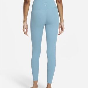 Nike Women's Yoga Move To Zero 7/8 Leggings